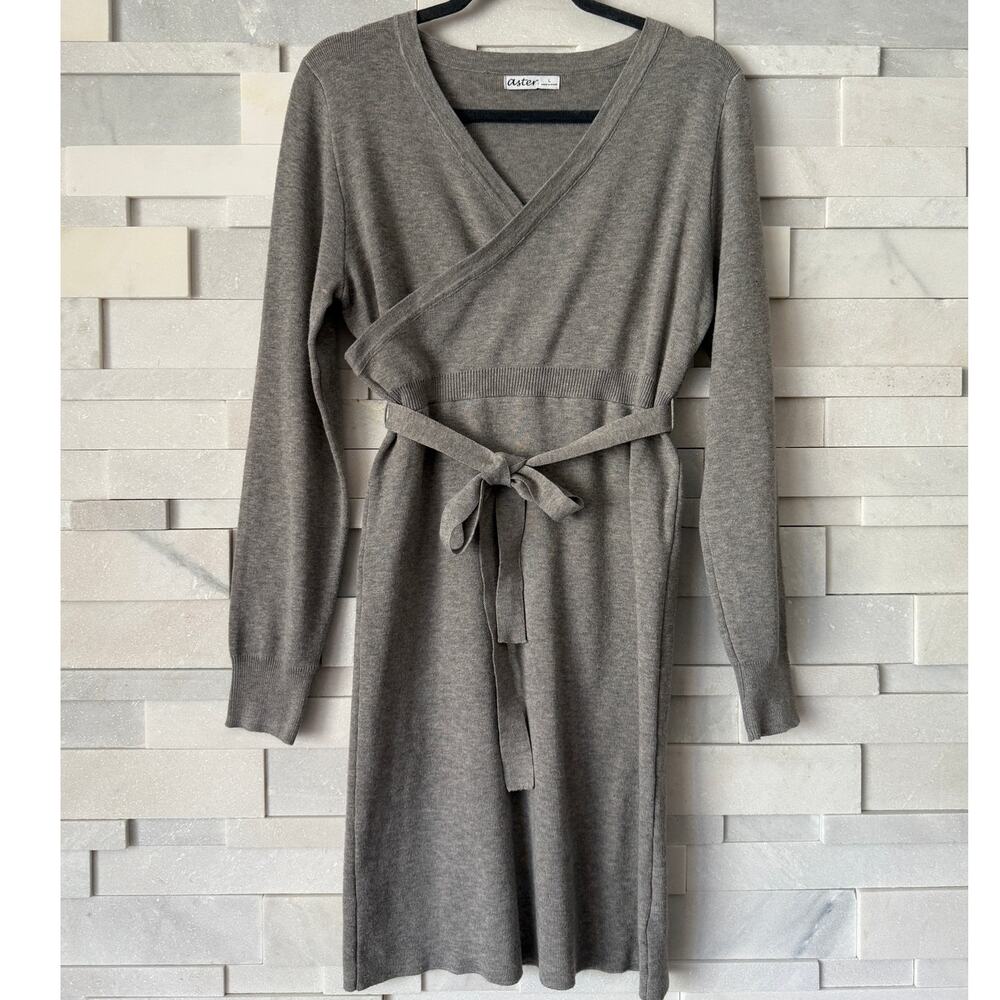 ASTER  NWOT Wrap Front V-neck Long Sleeve Belt Knit Sweater Dress Gray L